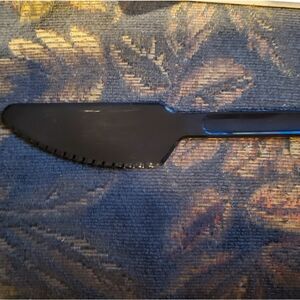 Tupperware Black Cake/Pie Slicer/Knife